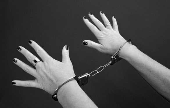 handcuffs 964522 1280