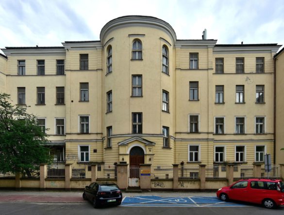 Szpital Dzieciecy Bersohnow i Baumanow w Warszawie korpus glowny