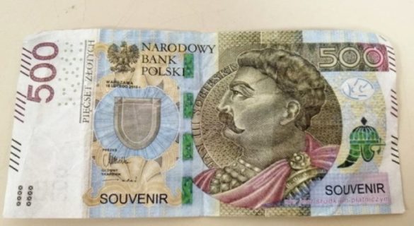 falszywy banknot 500